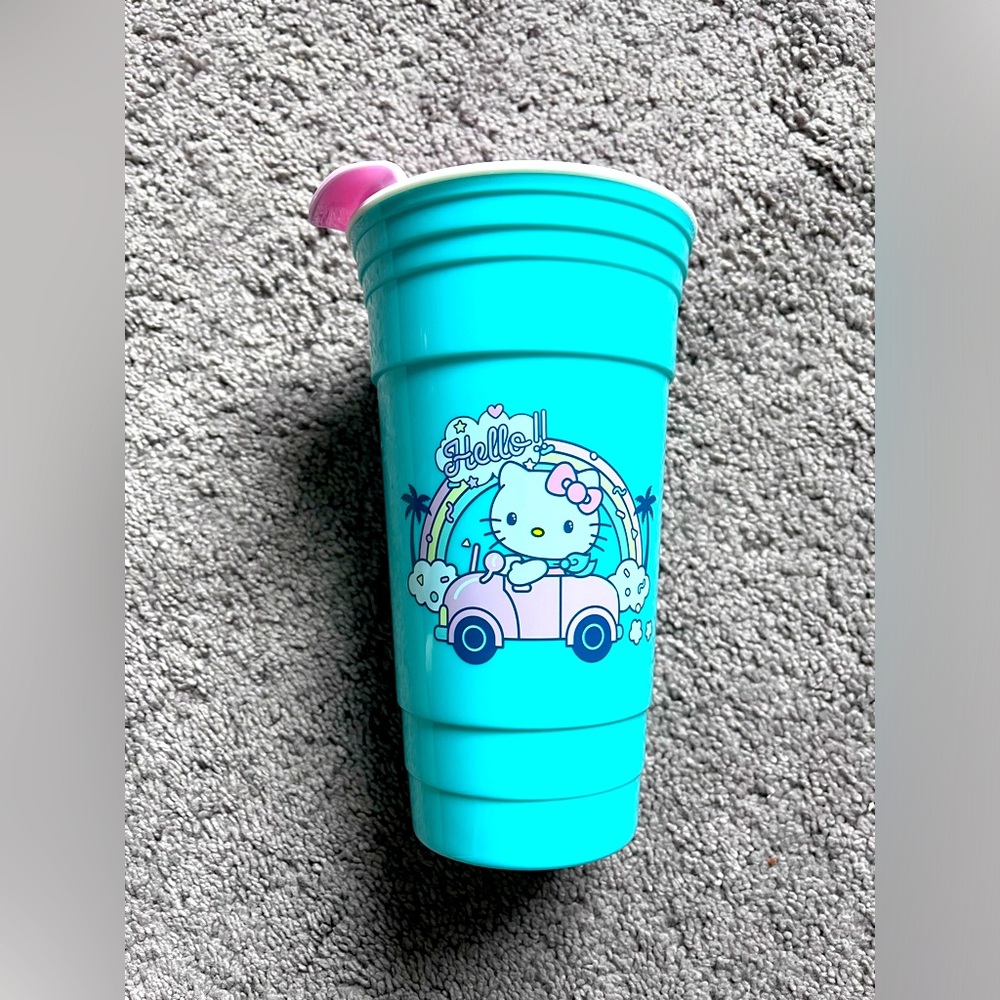 Hello Kitty travel tumbler with lid